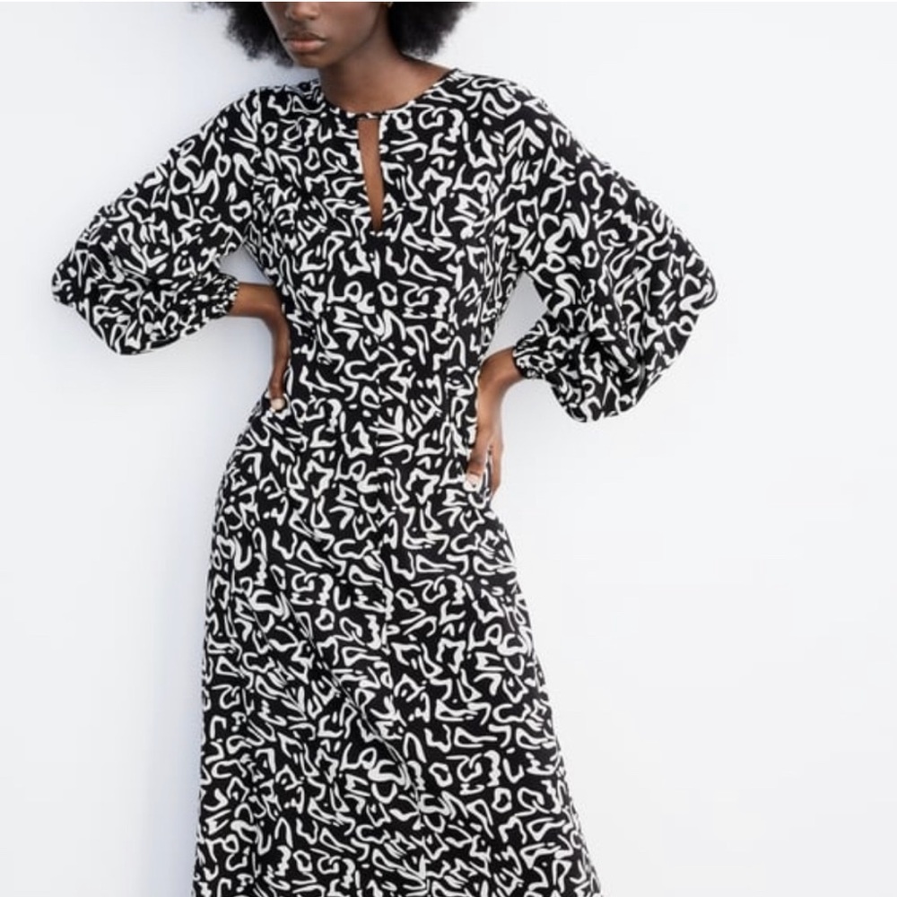 NWT ZARA PRINTED MIDI FLARED DRESS BLACK AND WHITE